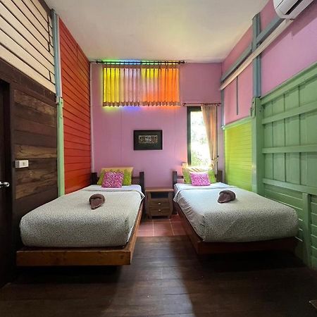 Tamarind Guesthouse Аюттхая Екстер'єр фото