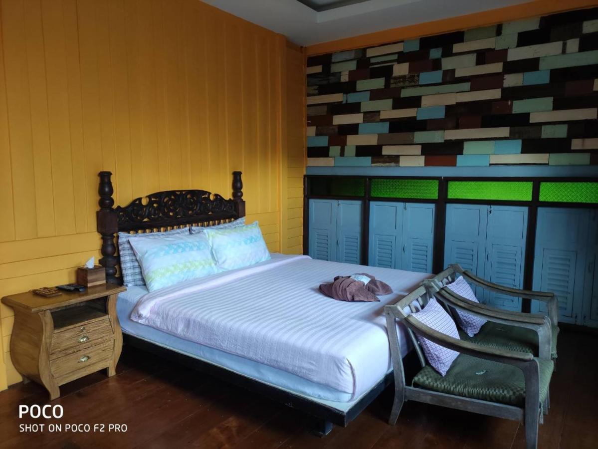 Tamarind Guesthouse Аюттхая Екстер'єр фото
