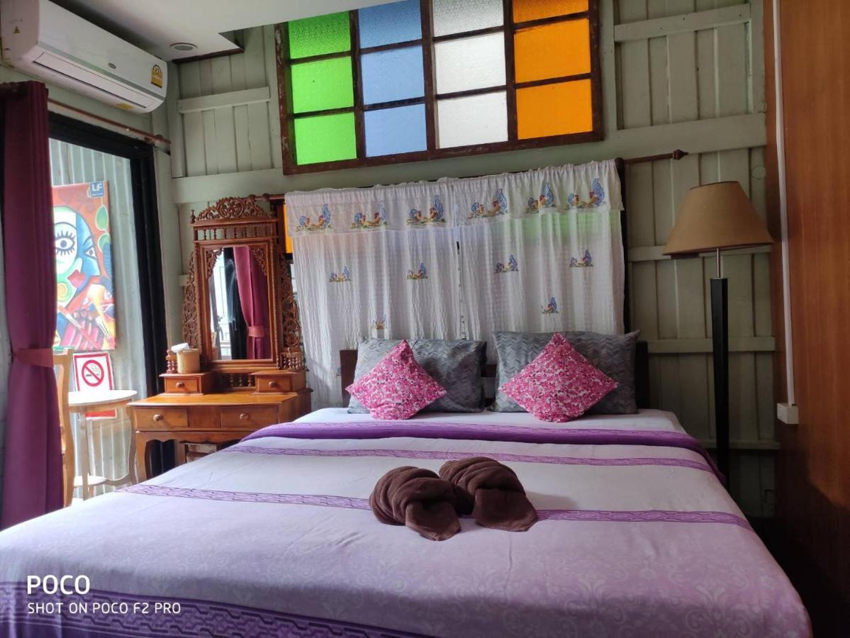 Tamarind Guesthouse Аюттхая Екстер'єр фото