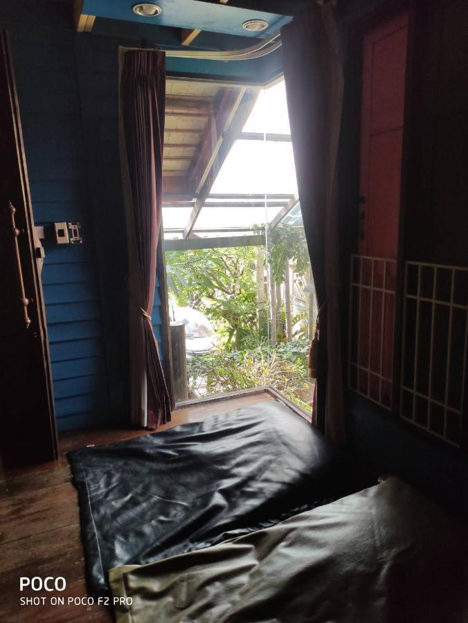 Tamarind Guesthouse Аюттхая Екстер'єр фото