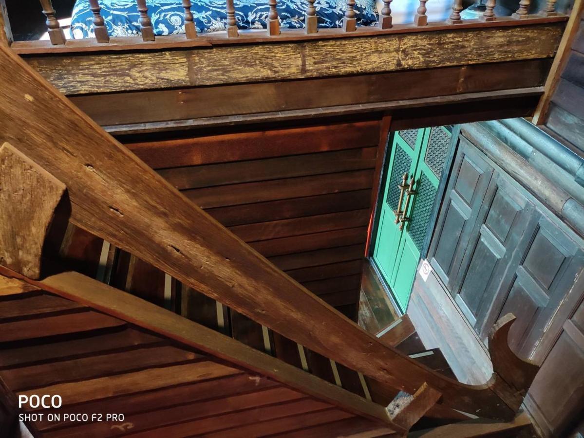 Tamarind Guesthouse Аюттхая Екстер'єр фото