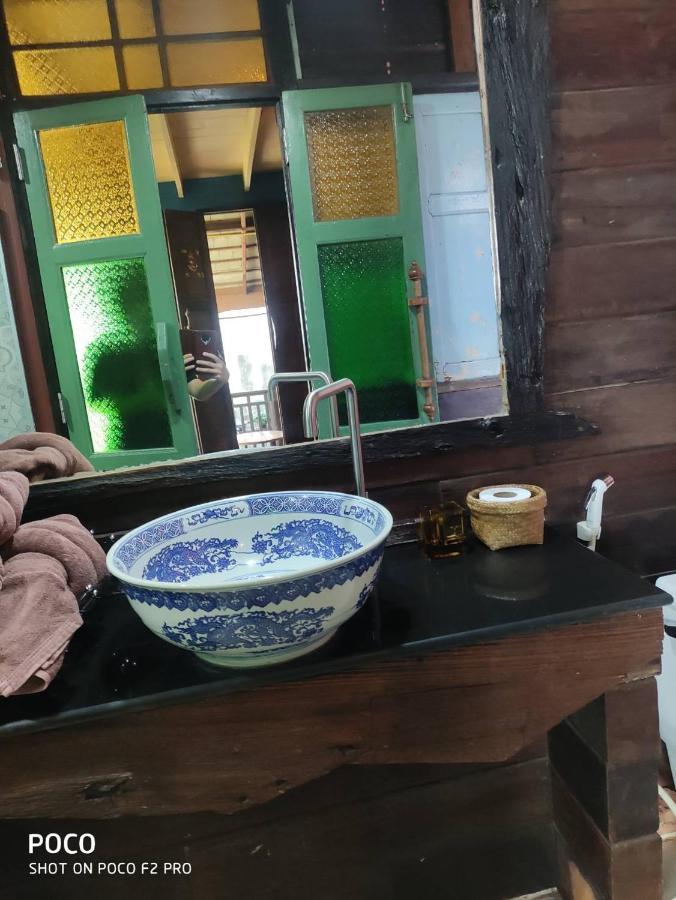Tamarind Guesthouse Аюттхая Екстер'єр фото