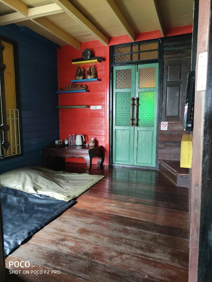 Tamarind Guesthouse Аюттхая Екстер'єр фото